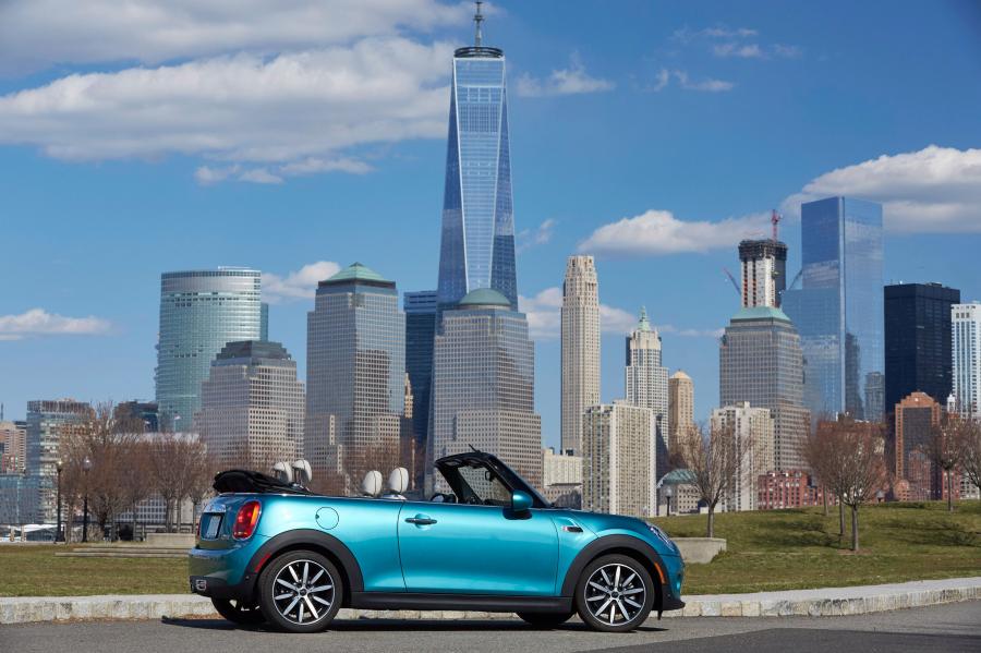  Mini Cooper Cabrio 2016 года  (US) (фото 22 из 26)